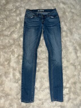 Levi's Women's Skinny Jeans - Medium Blue Wash